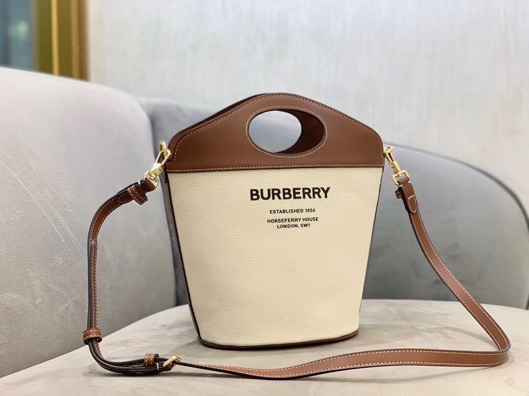 Burberry Pocket